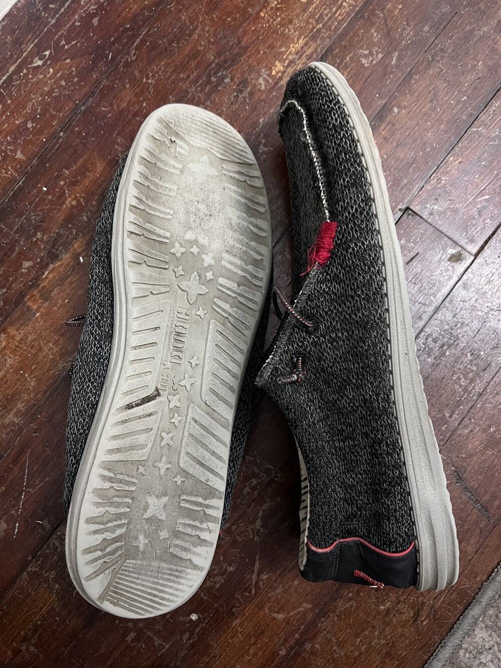 Hey Dude Size 11 Mens Wally Sox Men's Slip On Shoes Charcoal Grey Red - Picture 6 of 6